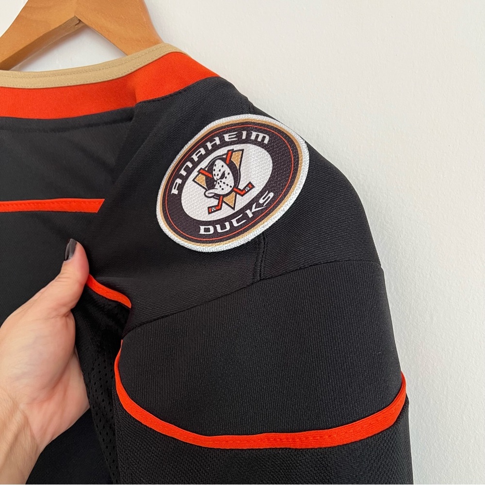 Anaheim Ducks Fanatics Black Breakaway Home Jersey - Picture 7 of 8